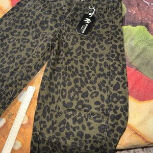 Trendy Leopard Print Boyfriend Jeans